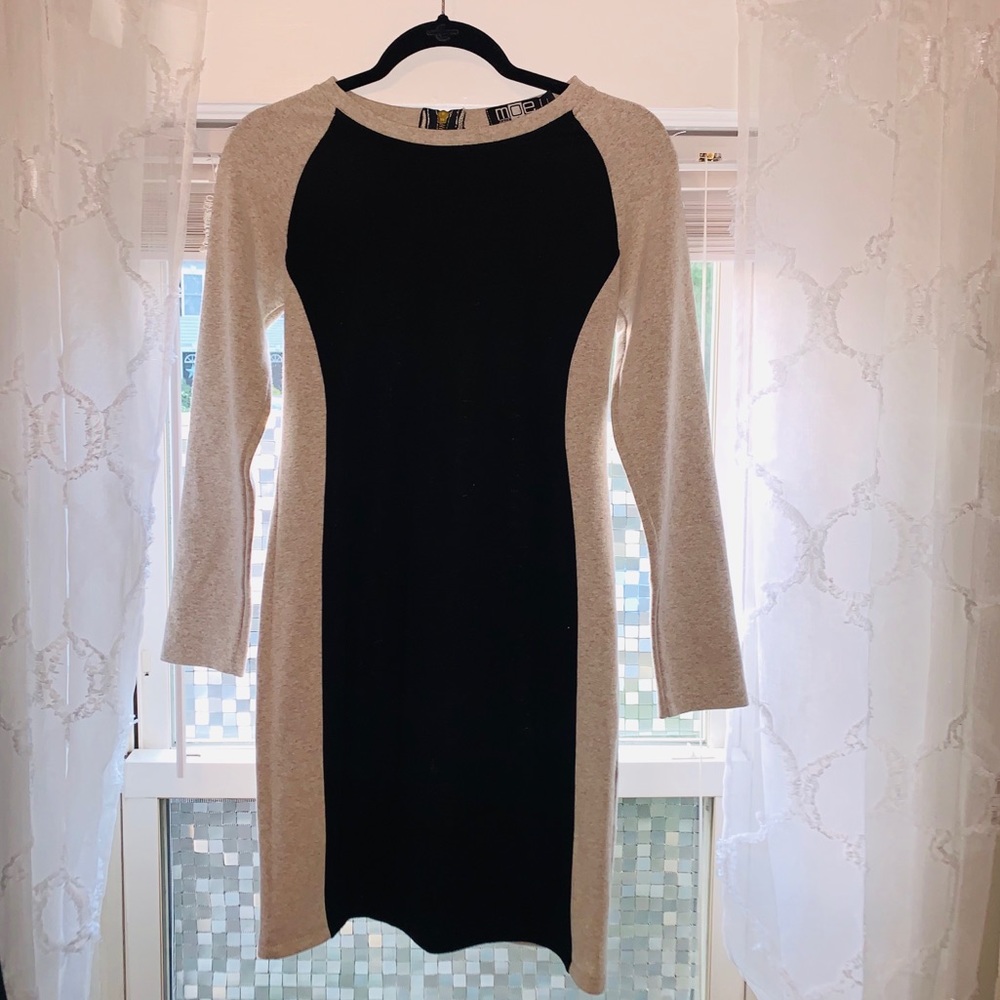 MOE Women’s bodycon mini dress. Size Large.